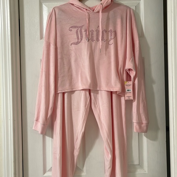 Juicy Couture Other - NWT Juicy Couture pink sleep set size large